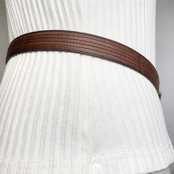 Dockers Belt Small Brown Full Grain Leather And Faux Multi Linear Stitch Detail - Picture 2 of 11